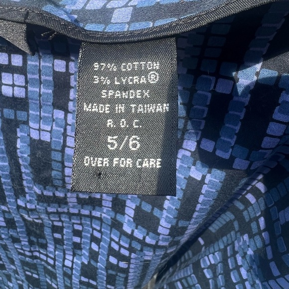 Size 5/6 Express mini skirt‎ purple/blue patterned - Picture 4 of 4